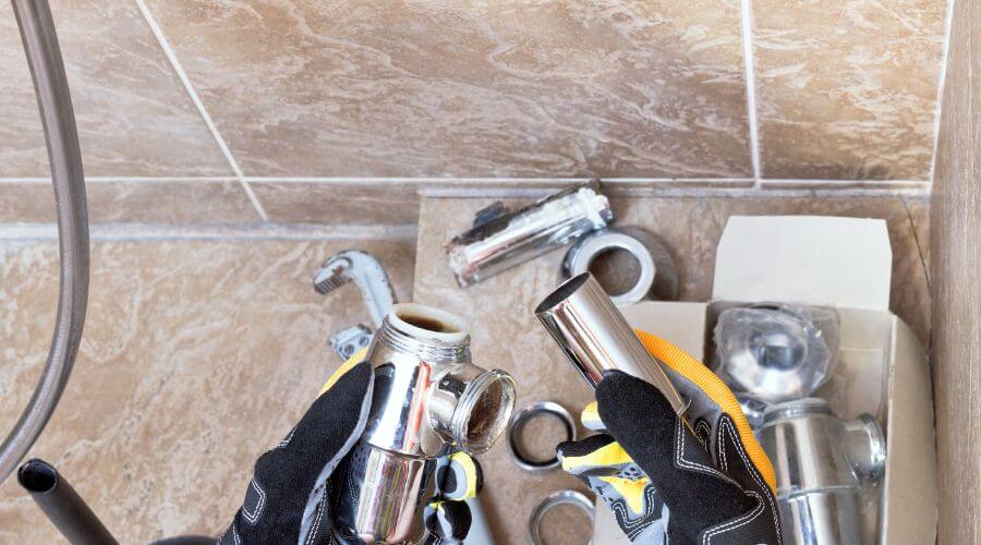 Professional gutter cleaning in Miami, AZ